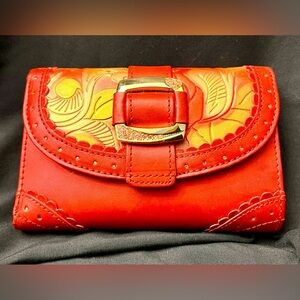 Mexican (R) Womens Clutch Wallet Gold with Pink Crystals on Clasp Floral Western